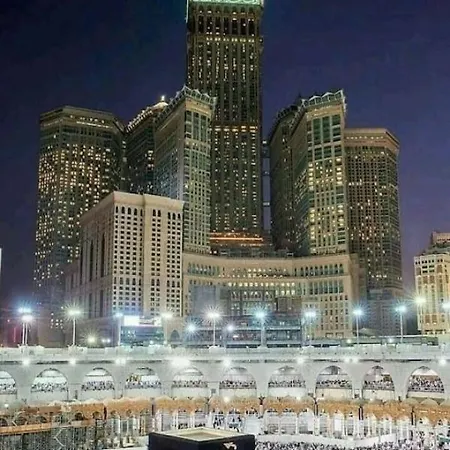 Lux Kaaba Suite